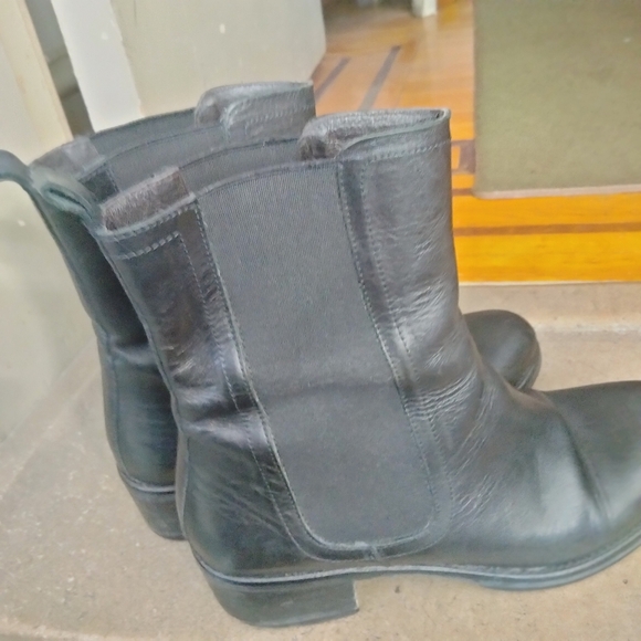 Booties - Picture 6 of 9